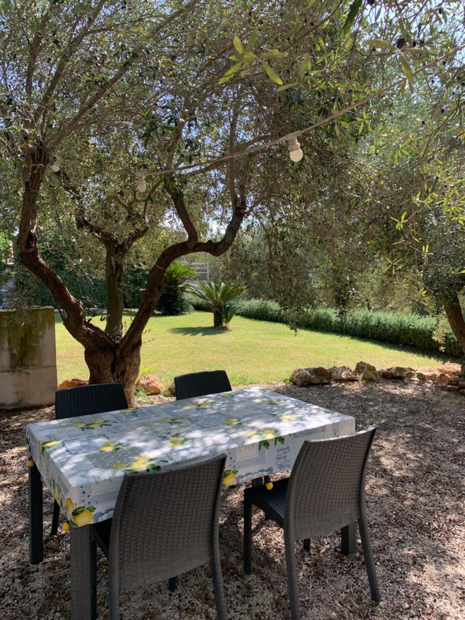 Il Quieto Uliveto Villa Ostuni Bagian luar foto